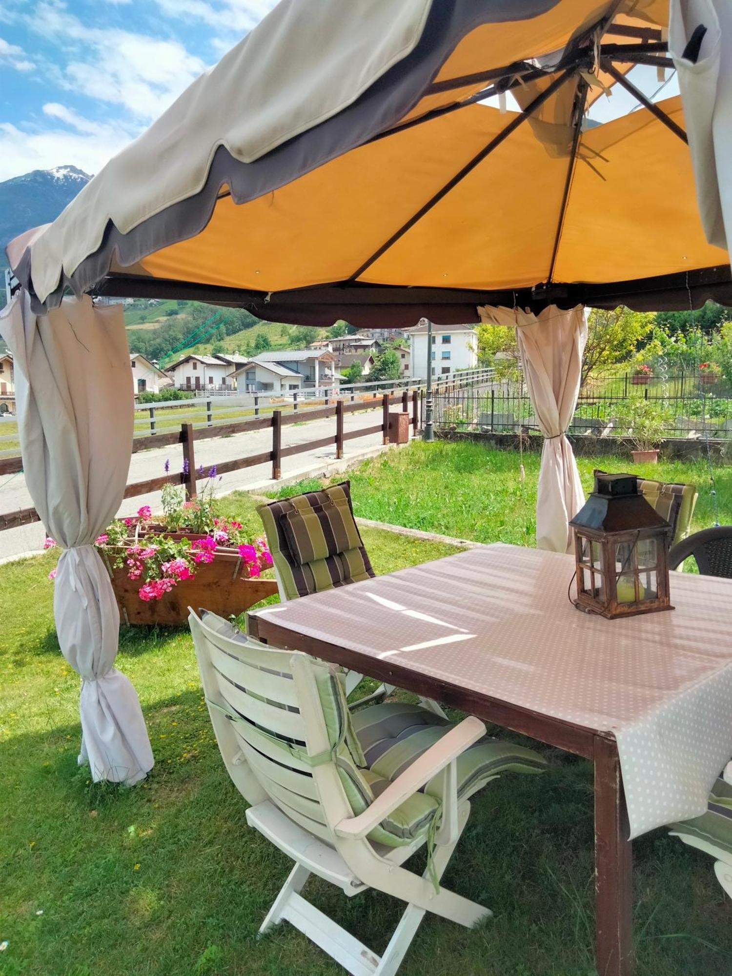 Appartamento Signorile Con Giardino Аоста Екстериор снимка